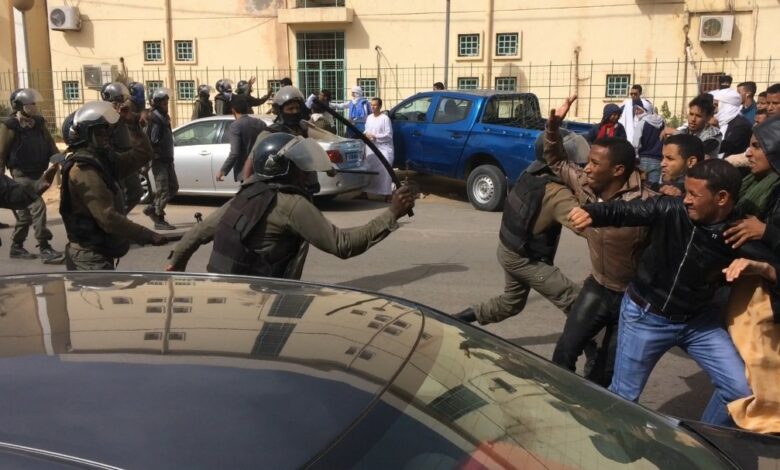 صورة برلماني يساءل وزير العدل حول “قمع” الأجهزة الأمنية للمحتجين