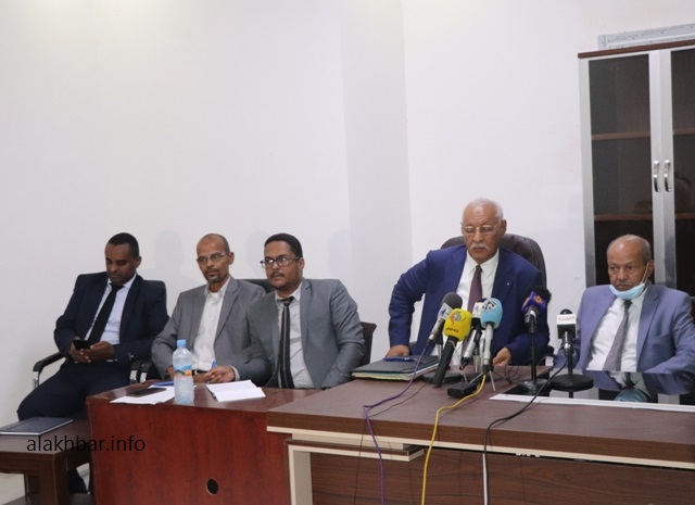 صورة دفاع ولد عبد العزيز: ما يمارس ضد موكلنا ليس إلا محاولة لمنعه من حقوقه السياسية