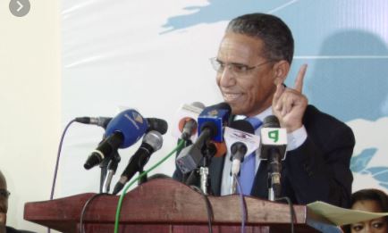 صورة تعيين الوزير السابق إزيد بيه ولد محمد محمود مديرا لـ “ENS”