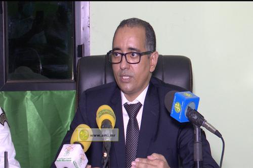 صورة وكيل الجمهورية في نواكشوط الغربية يعلن عن مصادرة 1100 كلغ من الحشيش