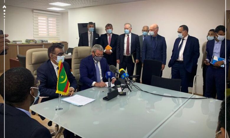 صورة موريتانيا وشركة كينروس گولد توقعان اتفاقا لإنهاء الخلافات بينهما