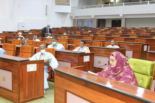صورة لجنة المالية تناقش ميزانية وزارة العمل الاجتماعي والطفولة والأسرة