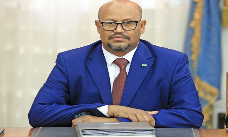 صورة وزير الزراعة يعلن عن إنشاء إطار مرجعي دائم للتشاور مع المزارعين وتقييم الحملات