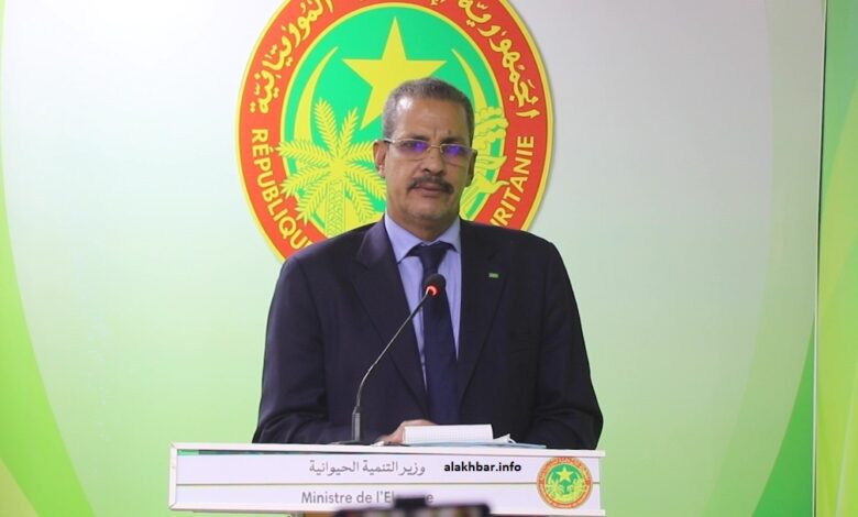 صورة ولد بناهي: لن تكون هناك أزمة في الأعلاف لأننا استوردنا حاجة البلاد في الوقت المناسب