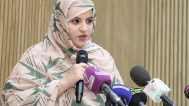 صورة وزيـرة العمـل الاجتماعـي تحث أعضــاء ديوانهـا على المشاركـة القويـة فـي تعـداد السكـان والمساكـن